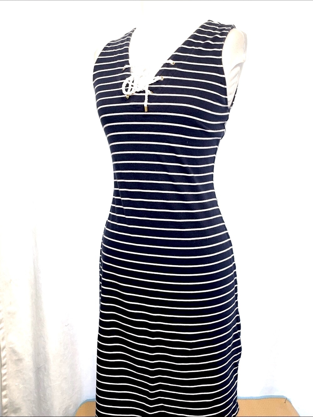 Women’s LAUREN RALPH LAUREN Navy & White Knit Dress with a lace-up front Sz S